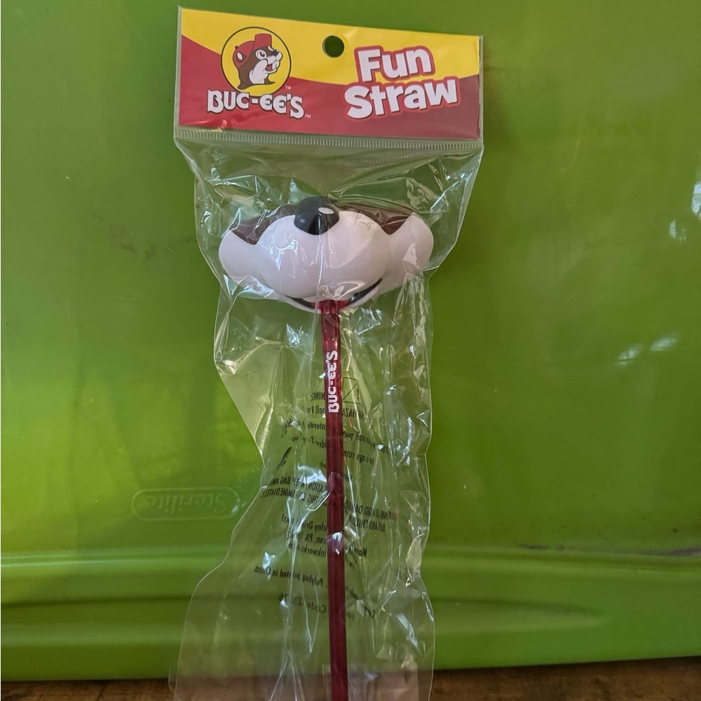 Buc-ee's Fun Straw with Dog Design